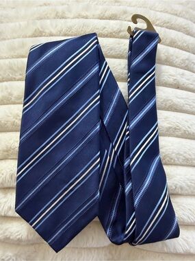 Isaia Navy Blue Striped Silk Tie